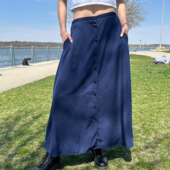 90s navy flowy maxi skirt with pockets - Picture 1 of 6